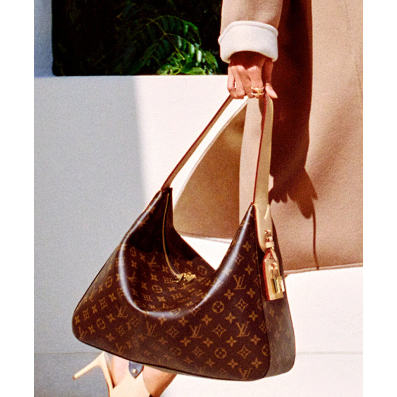 L0vis Vvtt0n Monogram Canvas Slouchy MM M12098