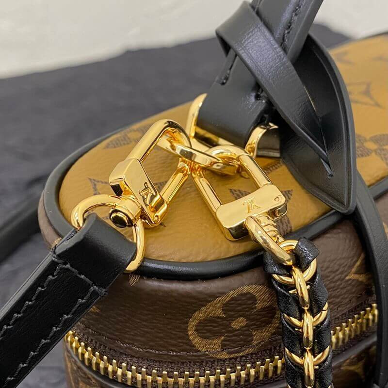 L0vis Vvtt0n Vanity Chain Pouch M47125