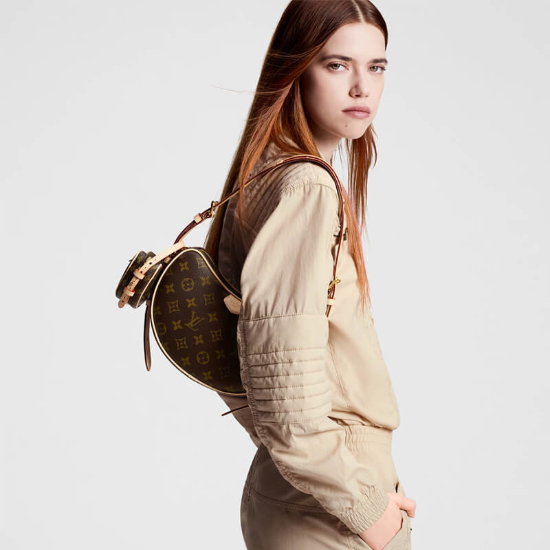 L0vis Vvtt0n Monogram Canvas Croissant MM M46828