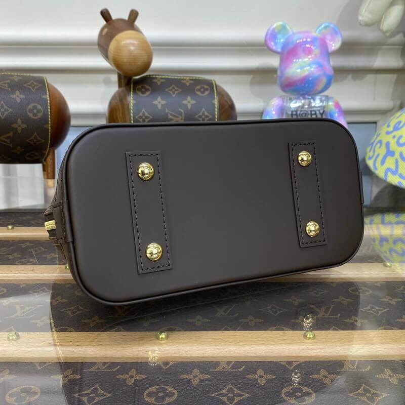 L0vis Vvtt0n Alma BB N41221