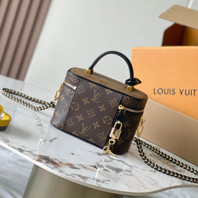 L0vis Vvtt0n Vanity PM M47128