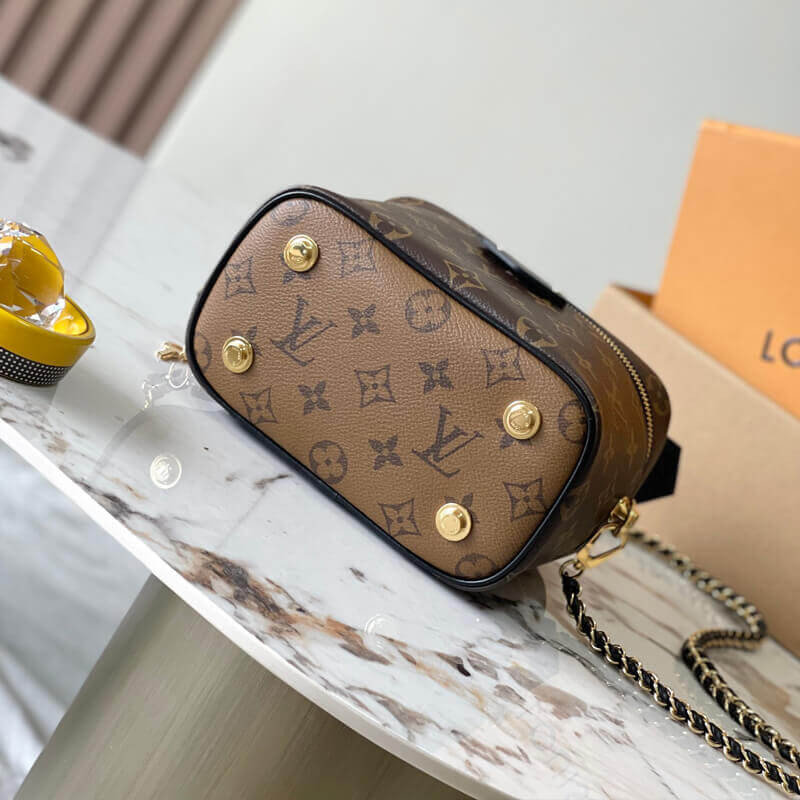 L0vis Vvtt0n Vanity PM M47128