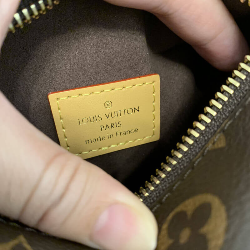 L0vis Vvtt0n M46815 Side Trunk PM