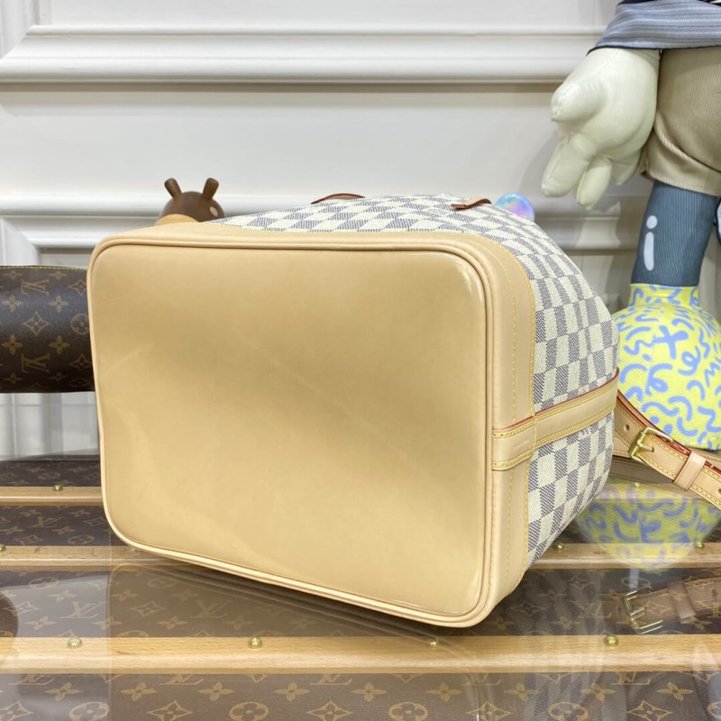 L0vis Vvtt0n Noé N42222