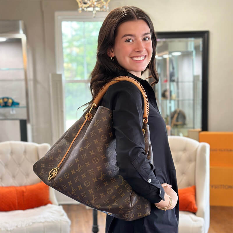 L0vis Vvtt0n Artsy MM M40249