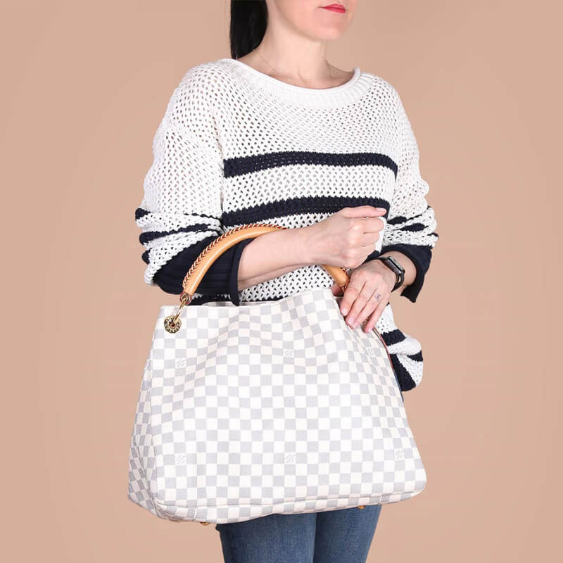 L0vis Vvtt0n Artsy MM N40253