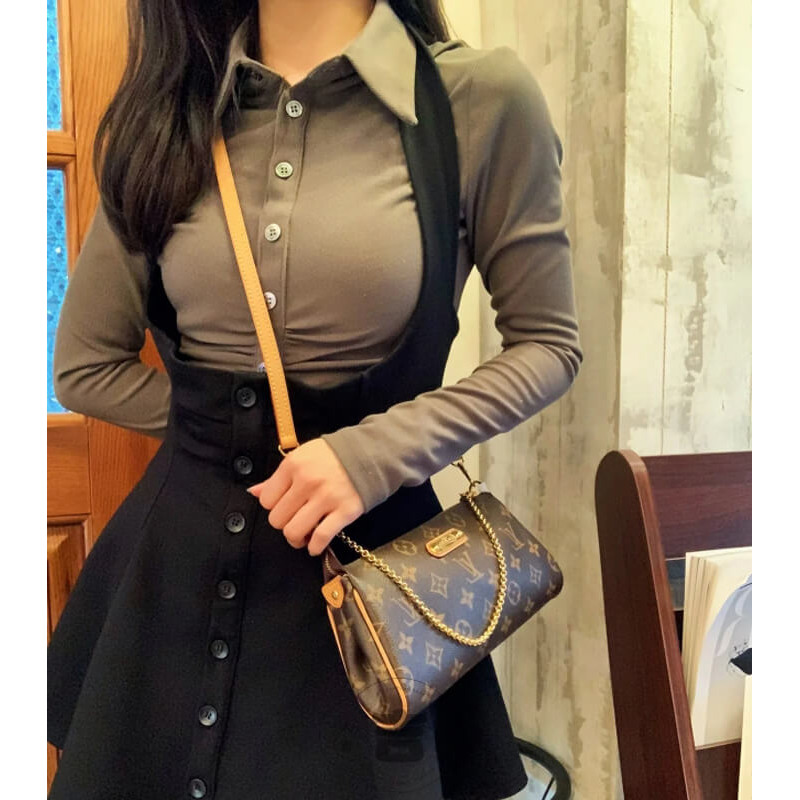 L0vis Vvtt0n Eva Clutch M95567