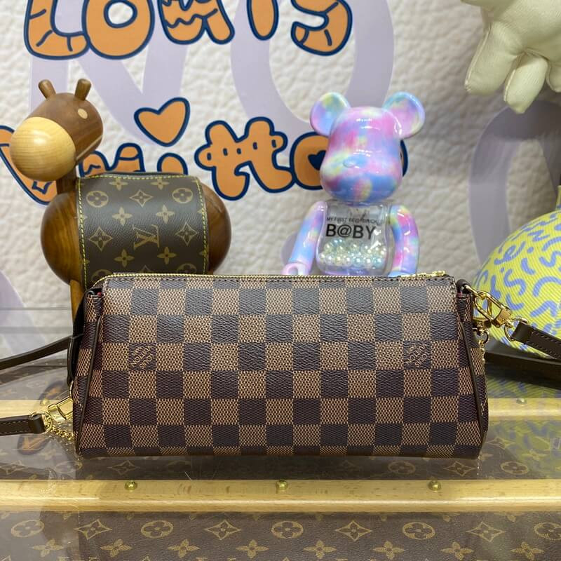 L0vis Vvtt0n Eva Clutch N55213