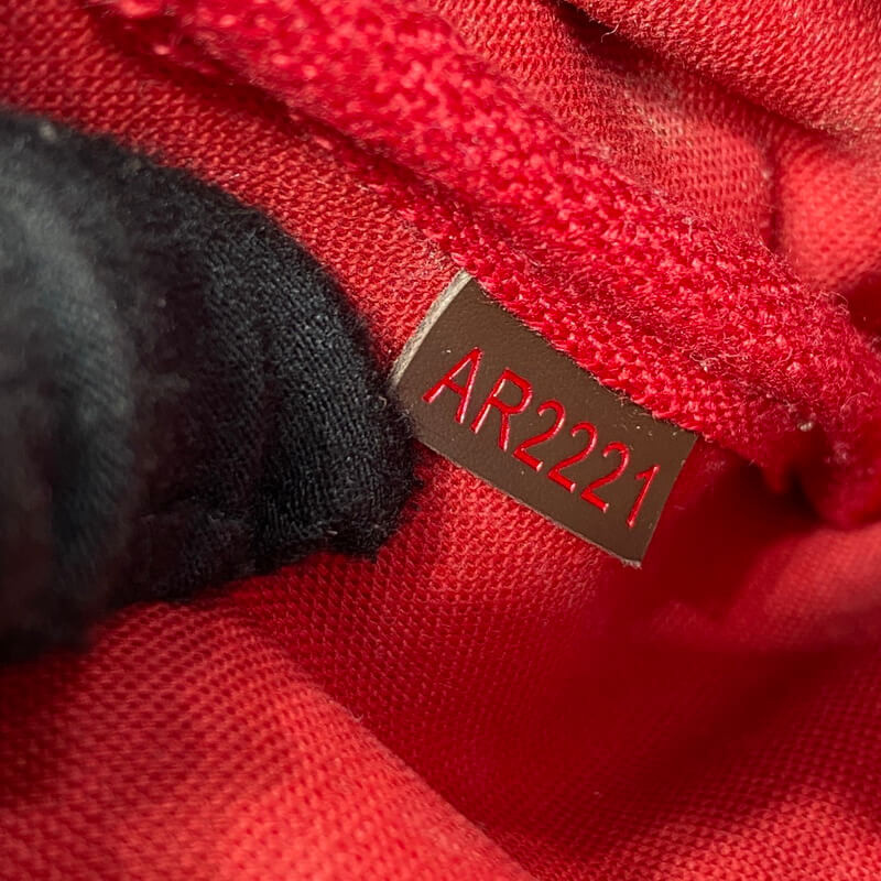 L0vis Vvtt0n Eva Clutch N55213