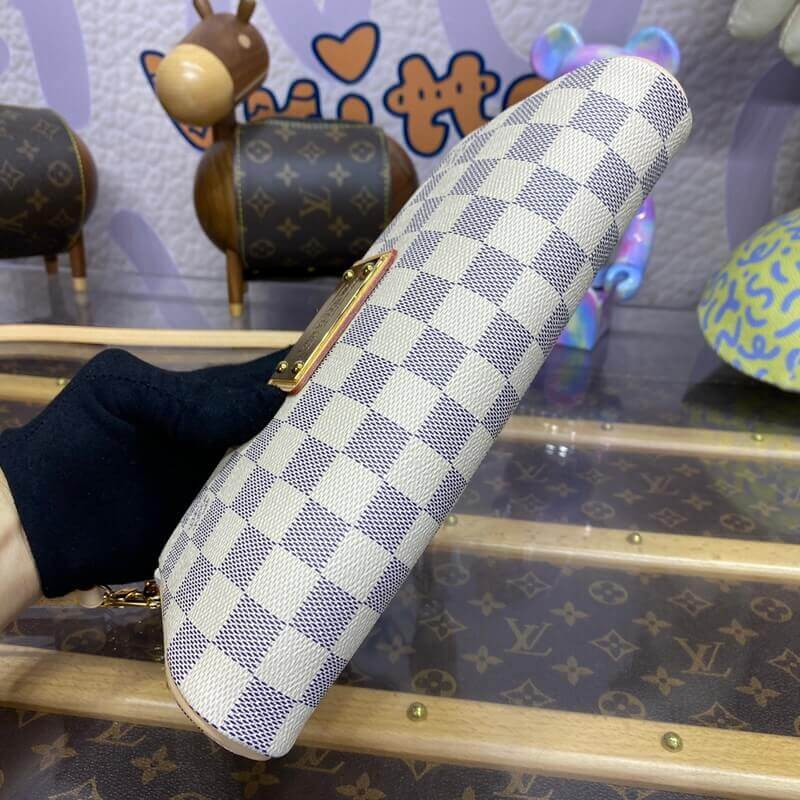 L0vis Vvtt0n Eva Clutch N55214