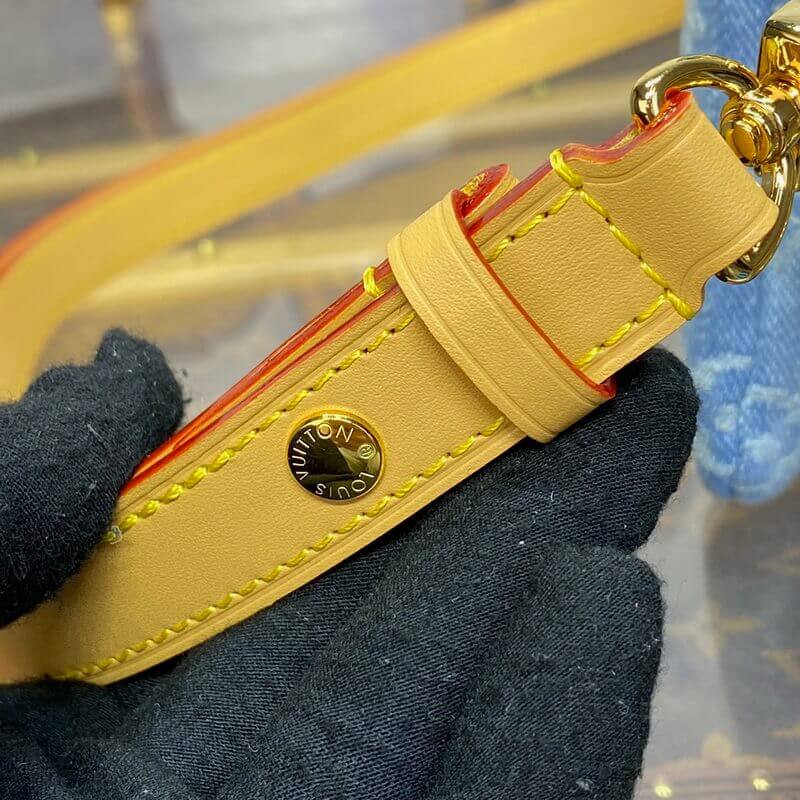 L0vis Vvtt0n Coussin BB M11401