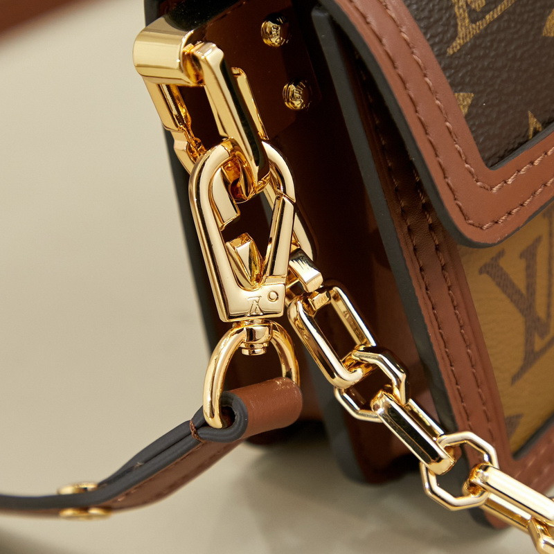 L0vis Vvtt0n M46757 Dauphine East West