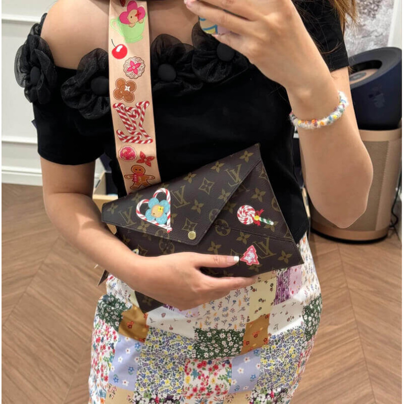 L0vis Vvtt0n Kirigami Pochette M12203