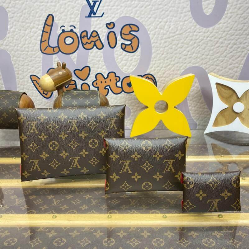 L0vis Vvtt0n Kirigami Pochette M12203