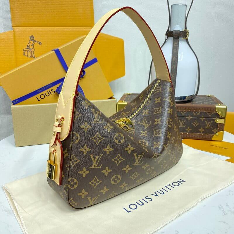 L0vis Vvtt0n Slouchy PM M11952