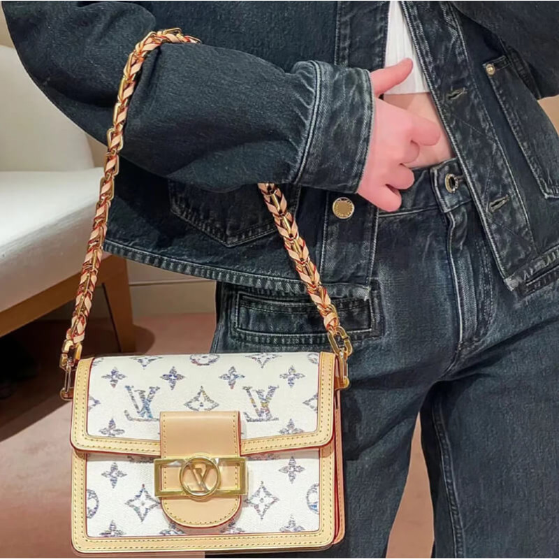 L0vis Vvtt0n Mini Dauphine M24841