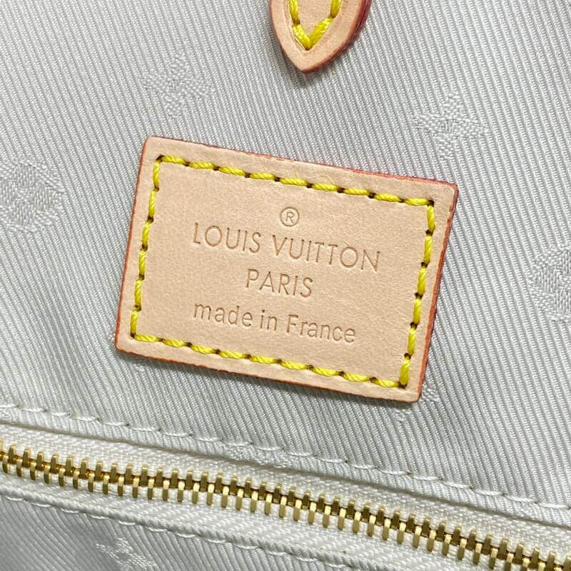 L0vis Vvtt0n OnTheGo MM M24708