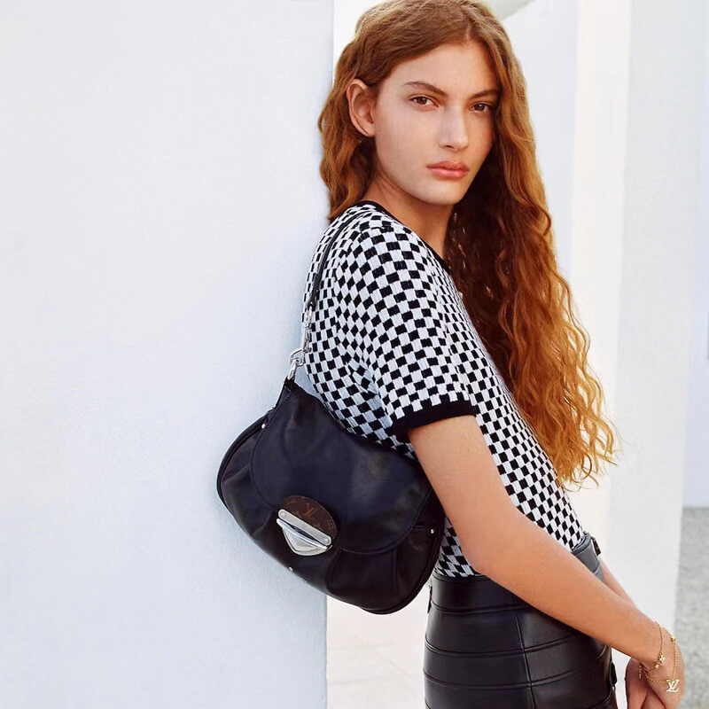 L0vis Vvtt0n Sunset Vibe M12192