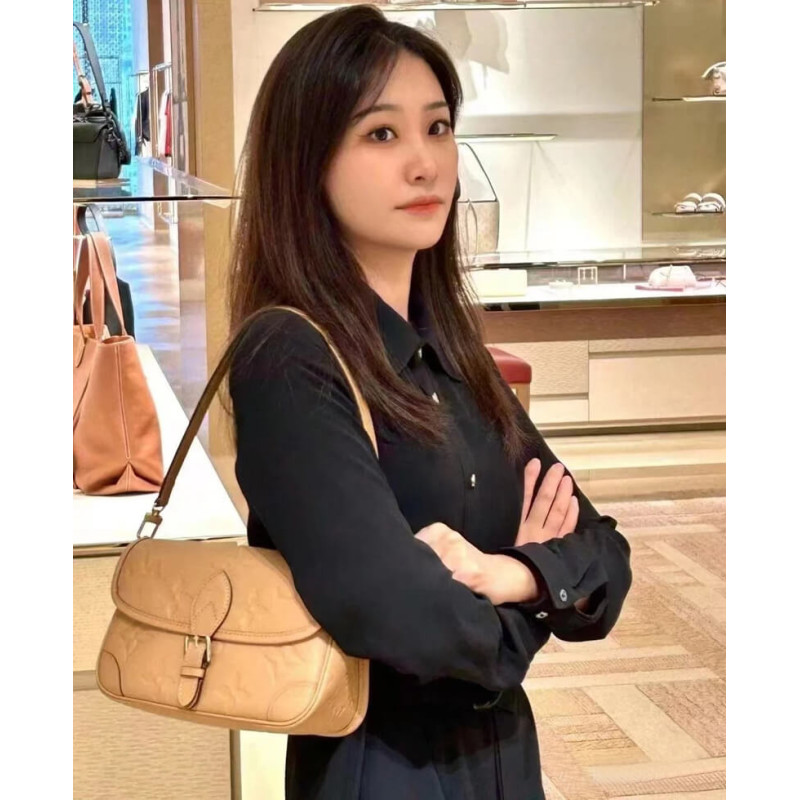 L0vis Vvtt0n Diane M11817 Arizona