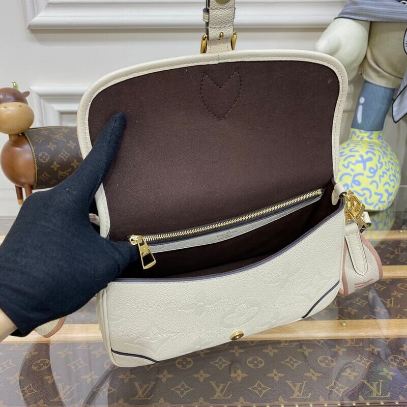 L0vis Vvtt0n Diane M46388 Cream