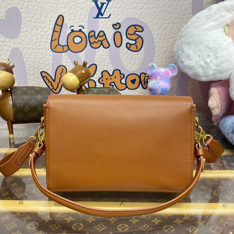 L0vis Vvtt0n Soft Twist M24640