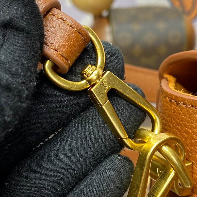 L0vis Vvtt0n Soft Twist M24640