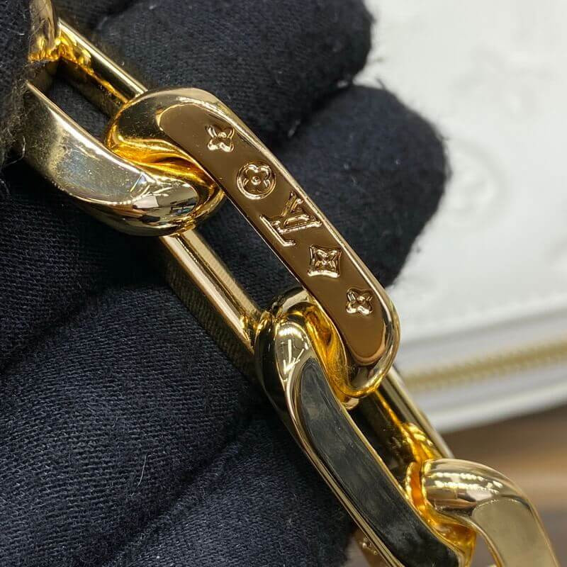 L0vis Vvtt0n Coussin PM M21262