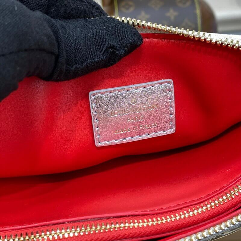 ouis Vvtt0n Coussin PM M21769