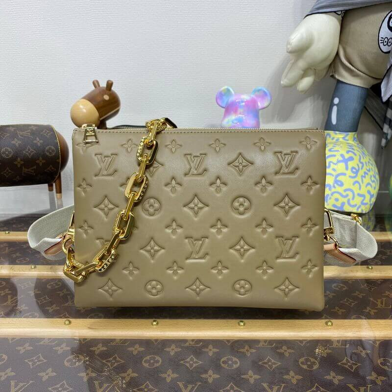 L0vis Vvtt0n Coussin PM M21263