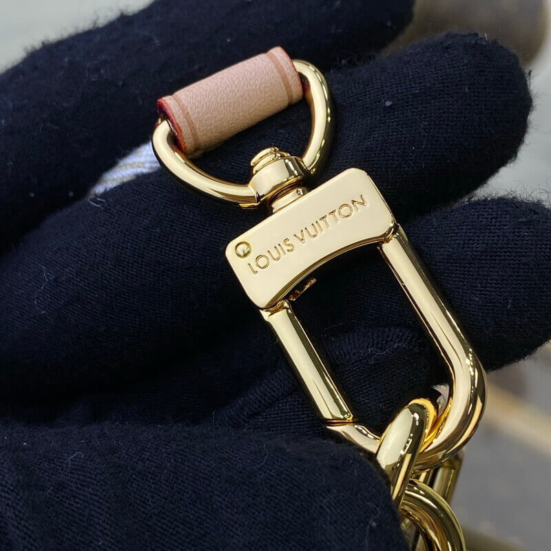 L0vis Vvtt0n Coussin PM M21263