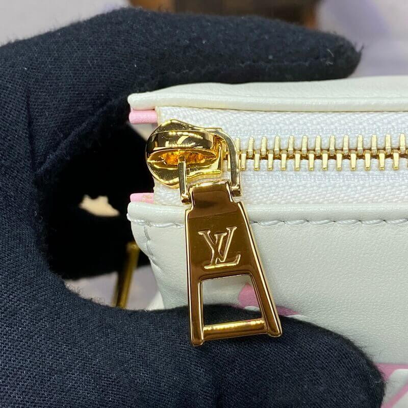 L0vis Vvtt0n Coussin PM M25110