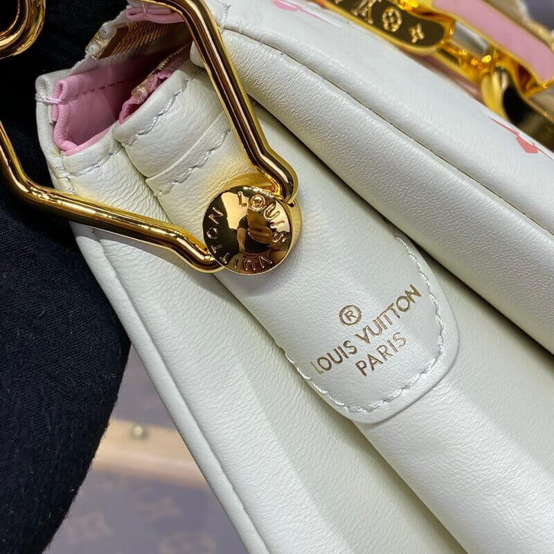 L0vis Vvtt0n Coussin PM M25110