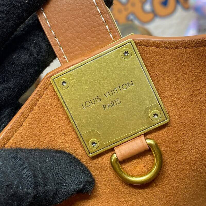 L0vis Vvtt0n Low Key Hobo PM M25354