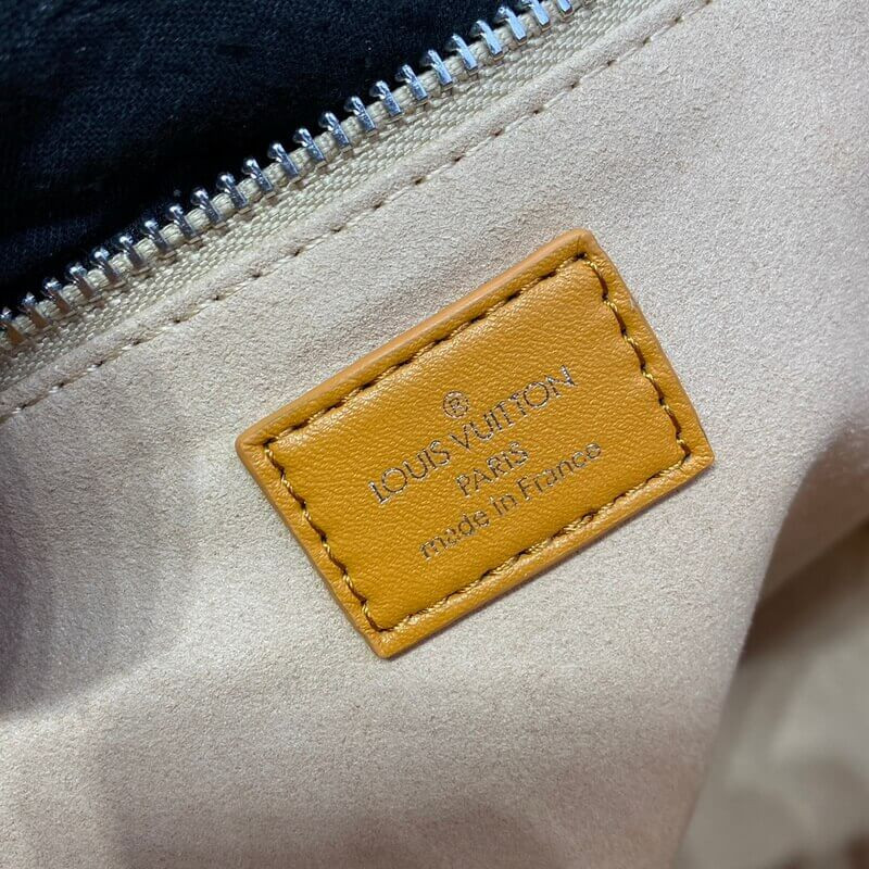 L0vis Vvtt0n Shopper Tote MM M24457