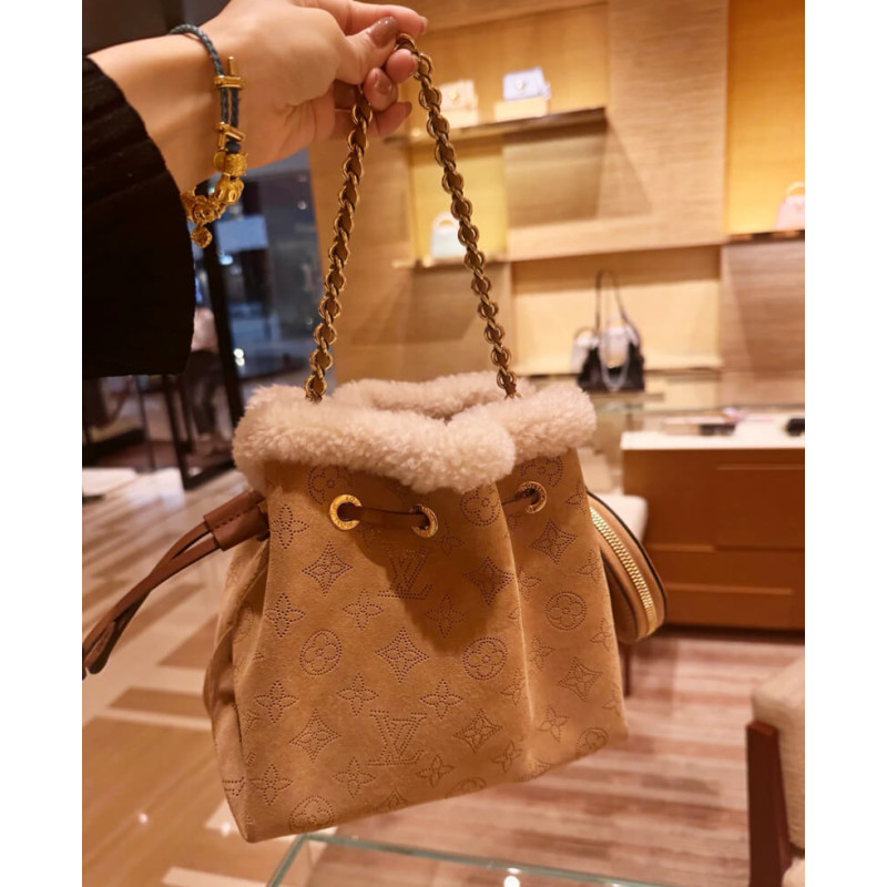 L0vis Vvtt0n Bella Bucket Bag M11839