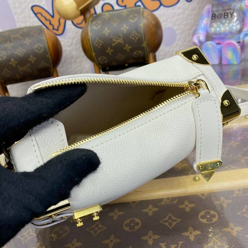 L0vis Vvtt0n Side Trunk PM M23915