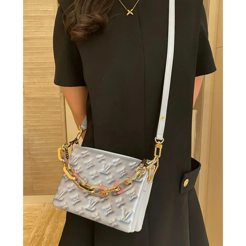 L0vis Vvtt0n Coussin BB M24338