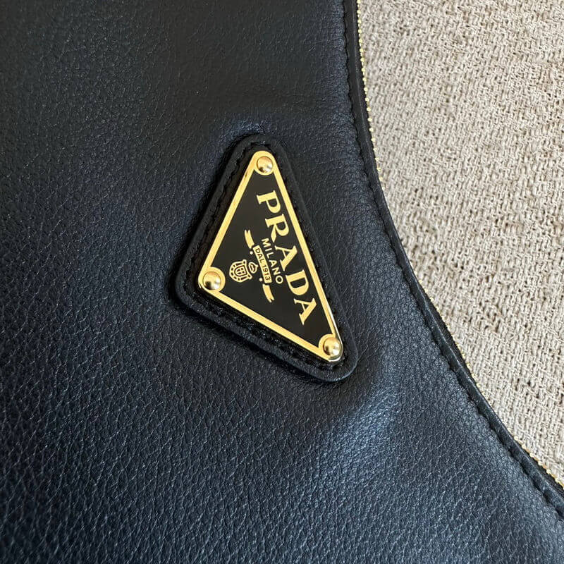 Pra*a Aimée medium leather shoulder bag