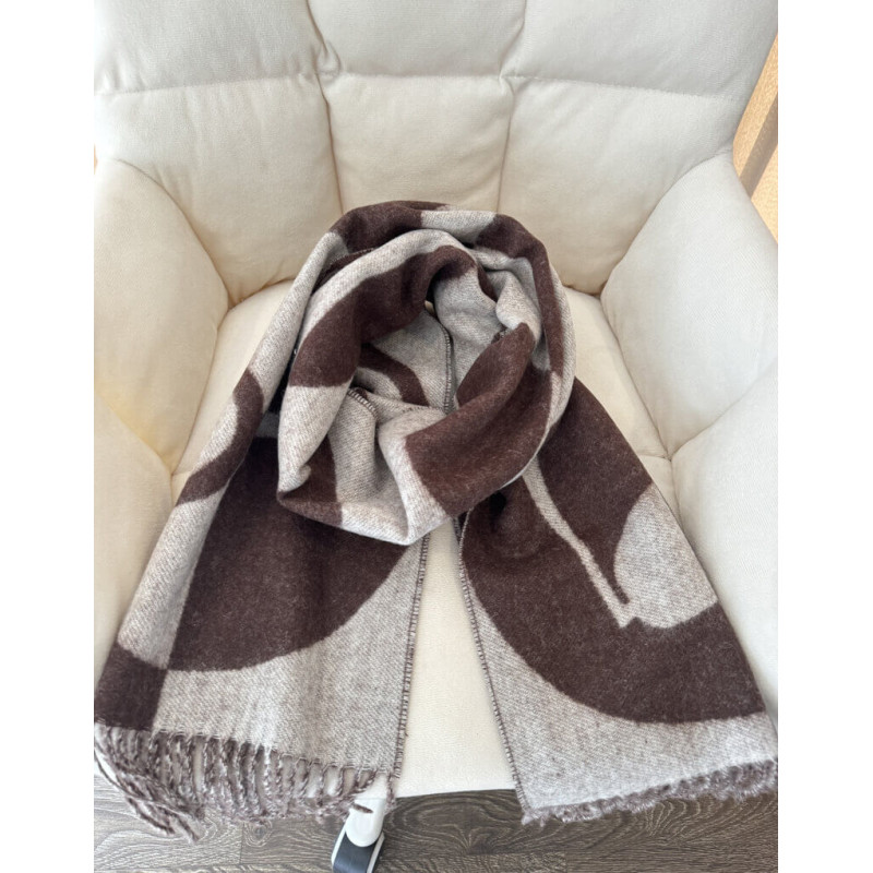 H**me5 Casaque Charms Muffler Chocolat