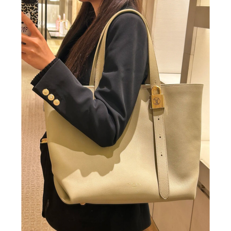 L0vis Vvtt0n Low Key Cabas MM M25343