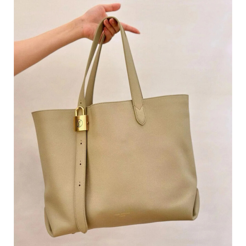 L0vis Vvtt0n Low Key Cabas MM M25343