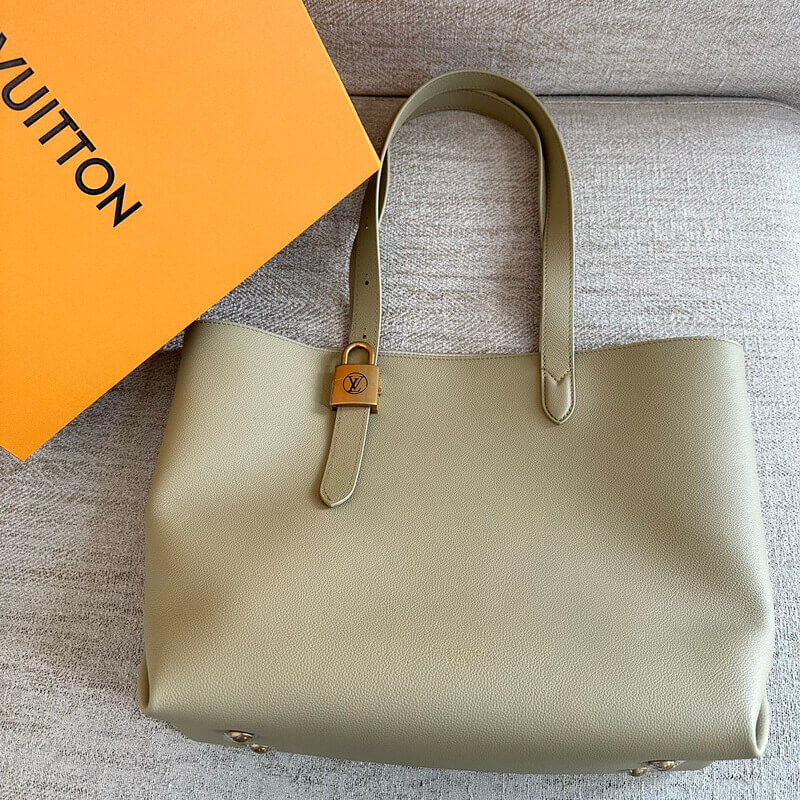 L0vis Vvtt0n Low Key Cabas MM M25343