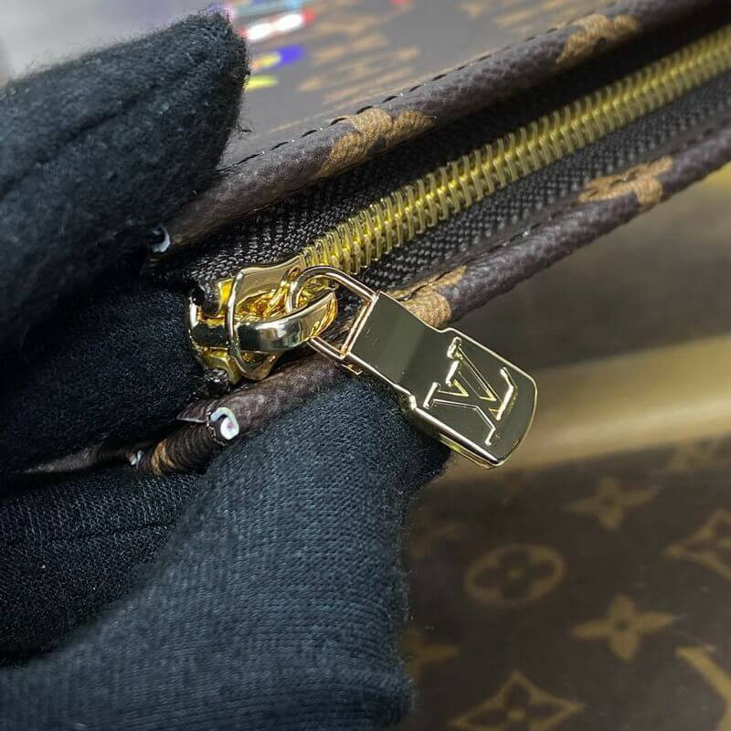 LV x TM Toiletry Pouch M14180