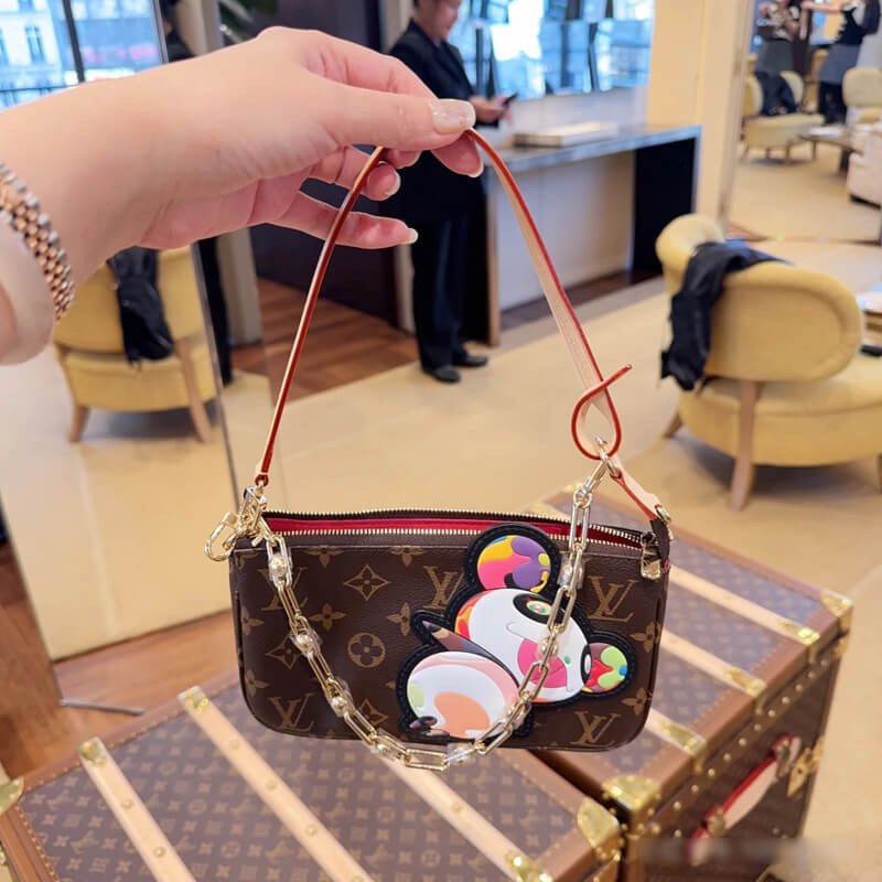 LV x TM Pochette Accessoires M13440