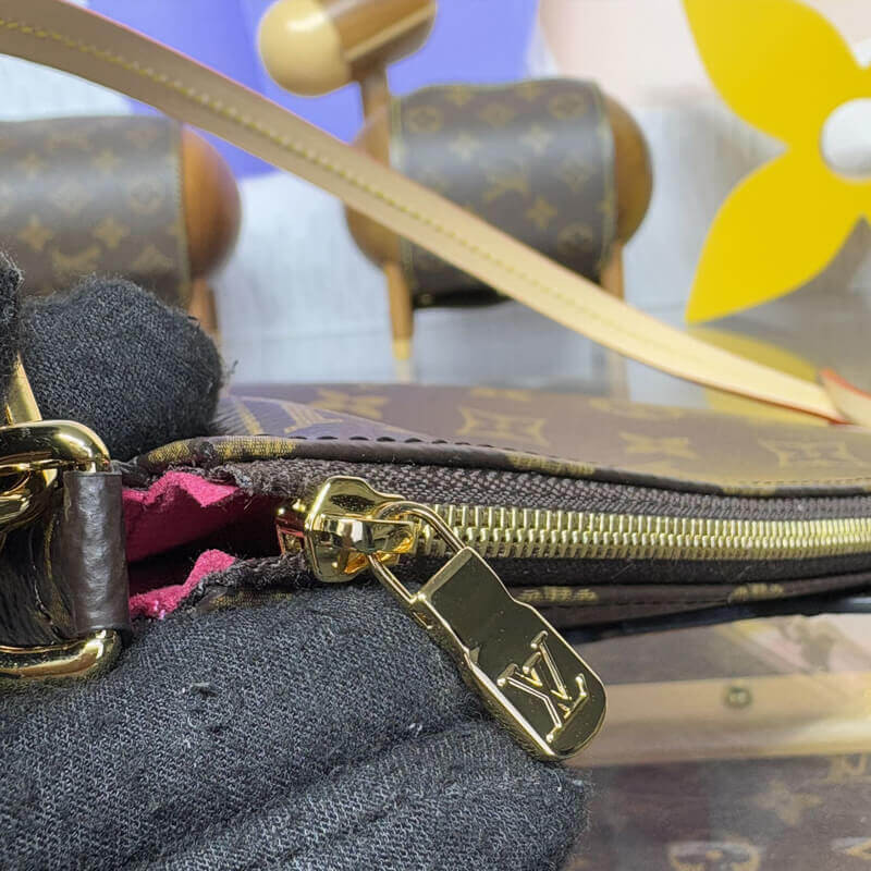 LV x TM Pochette Accessoires M13440