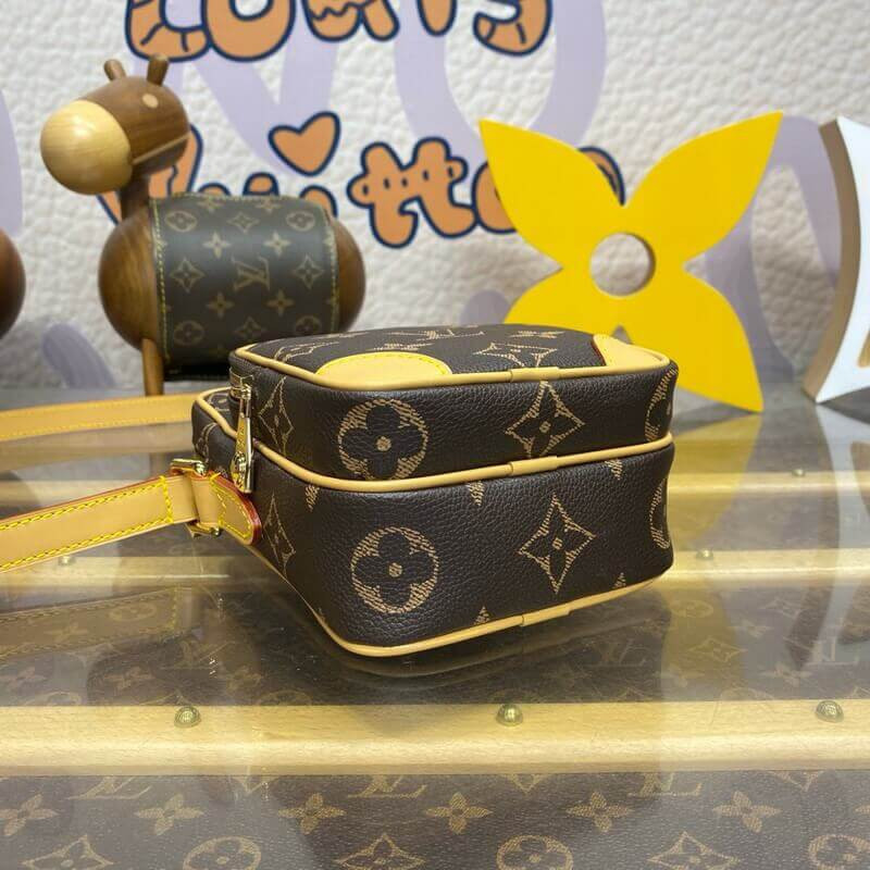 L0vis Vvtt0n Amazone M14024