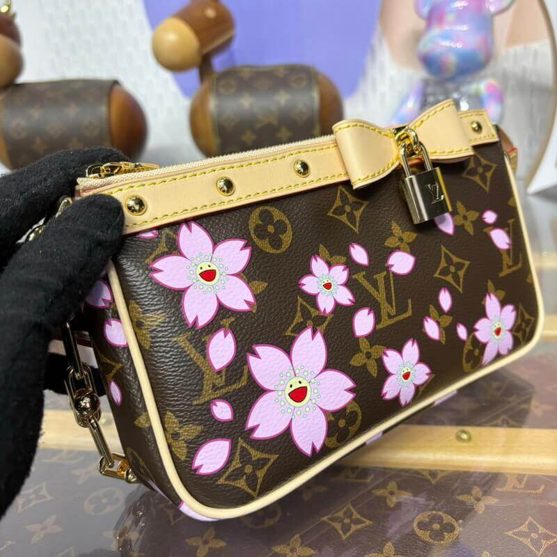 LV x TM Pochette Accessoires M13666