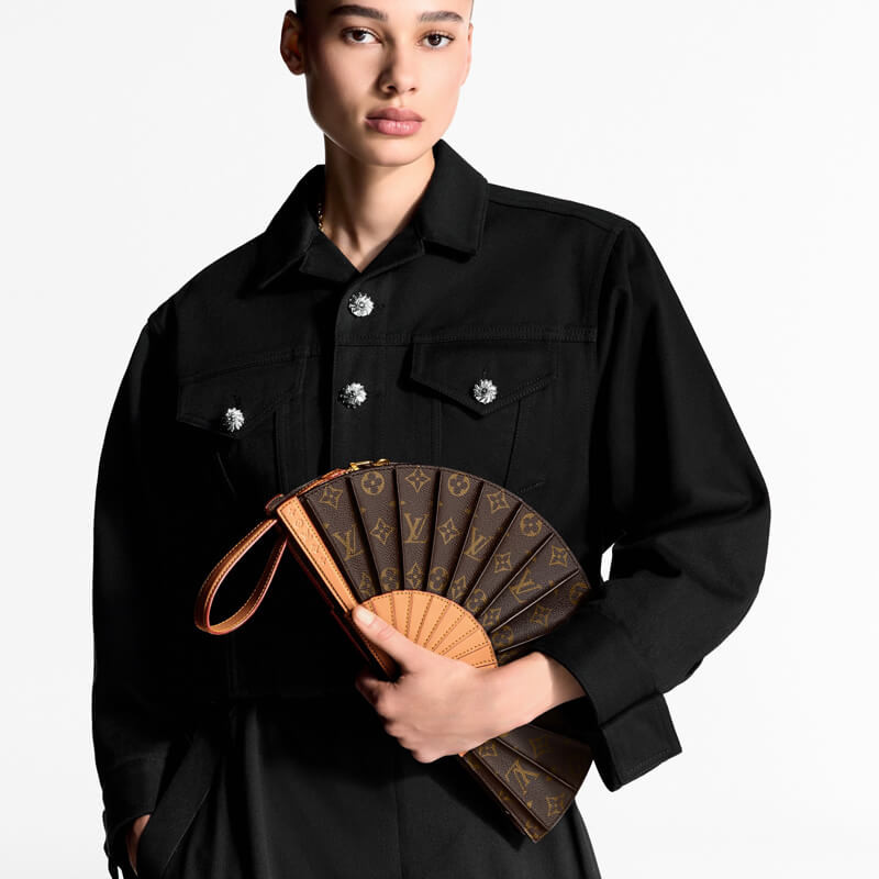 L0vis Vvtt0n LV Fan Bag M14804