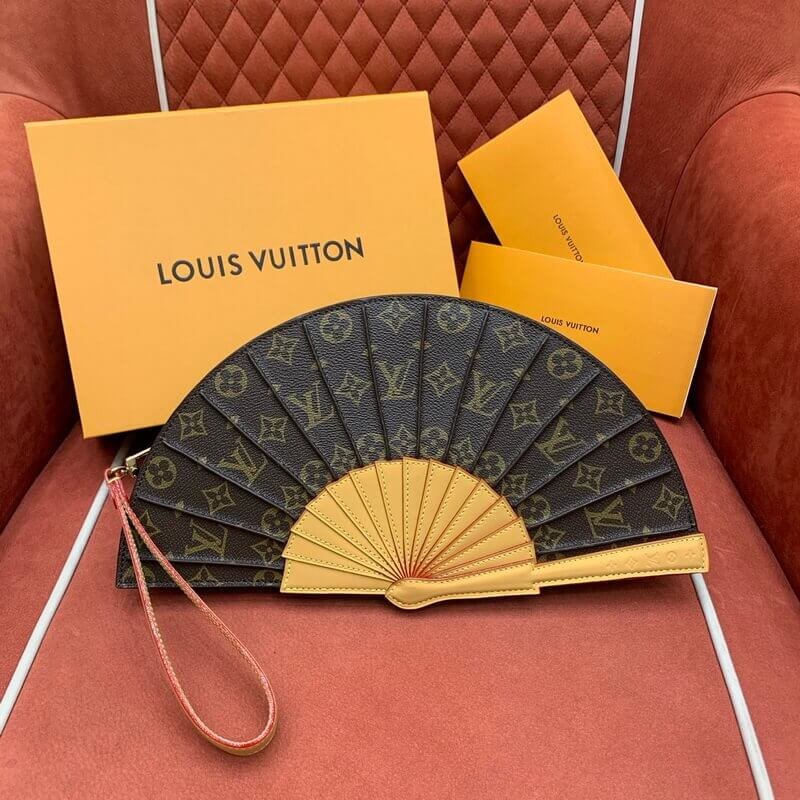 L0vis Vvtt0n LV Fan Bag M14804