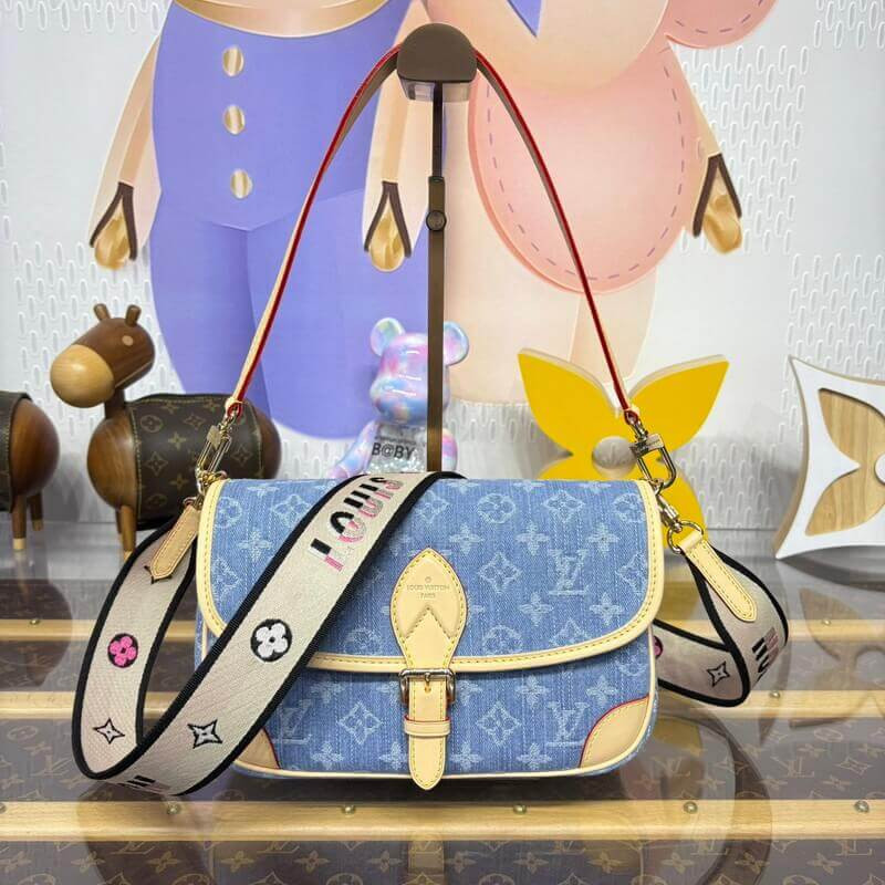 L0vis Vvtt0n Diane Bag M13070 Denim Blue
